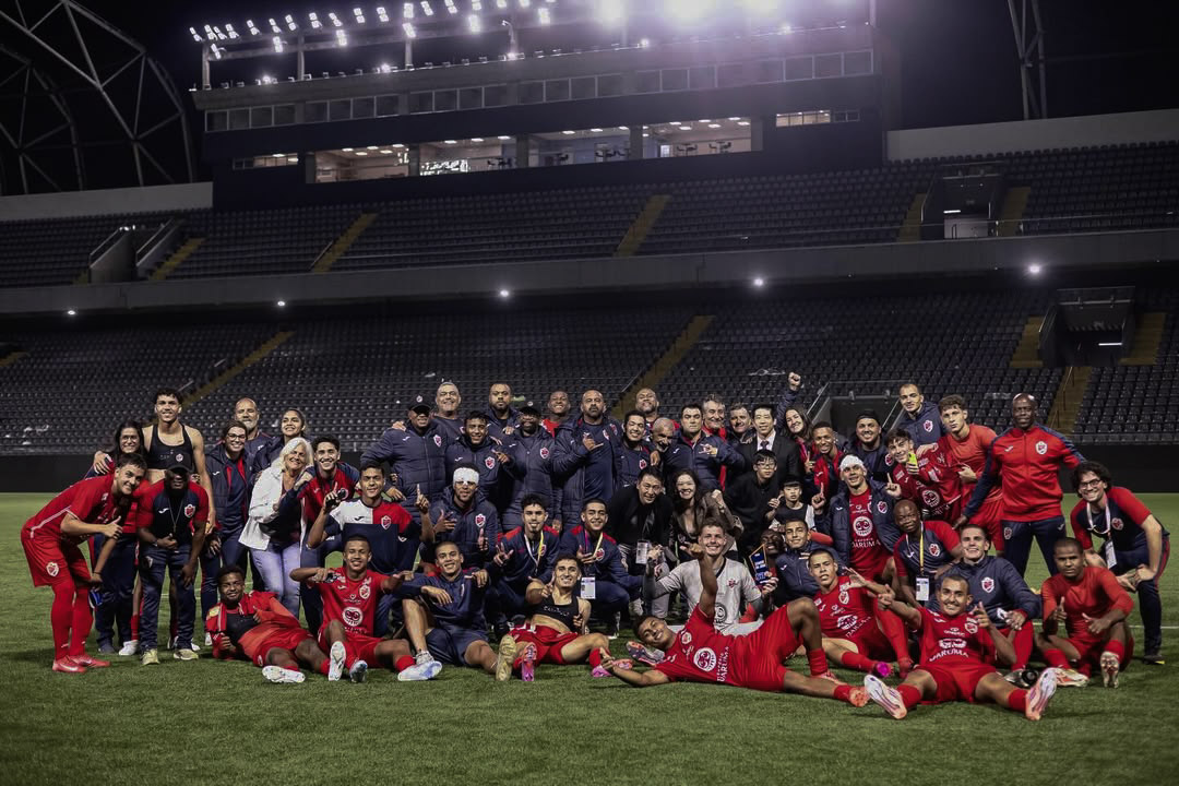 Na imagem, time do Ibrachina após classificação na Copinha.