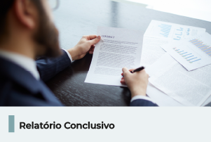 A imagem mostra um homem com documentos, abaixo uma faixa com texto 